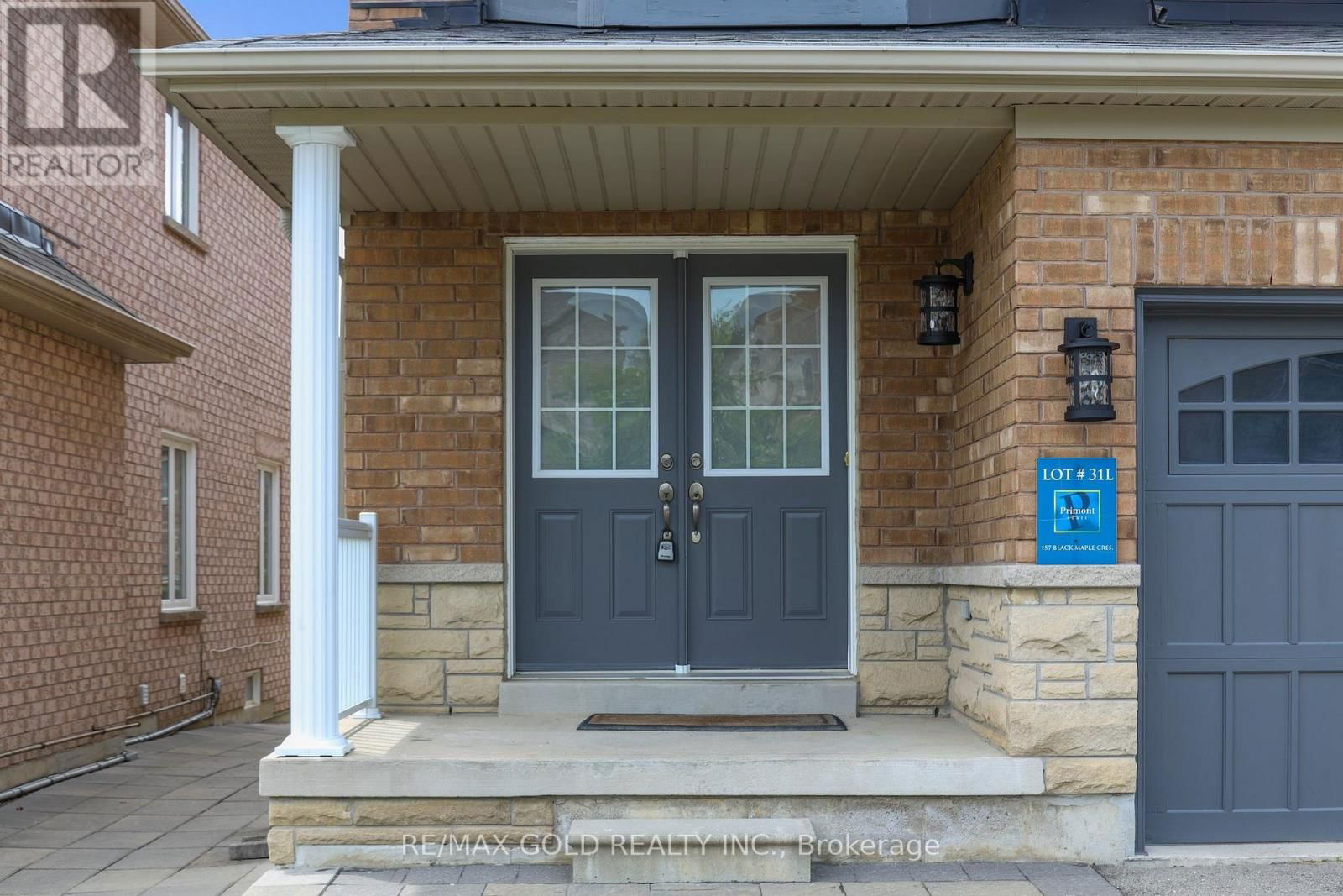 157 BLACK MAPLE CRESCENT Image 3