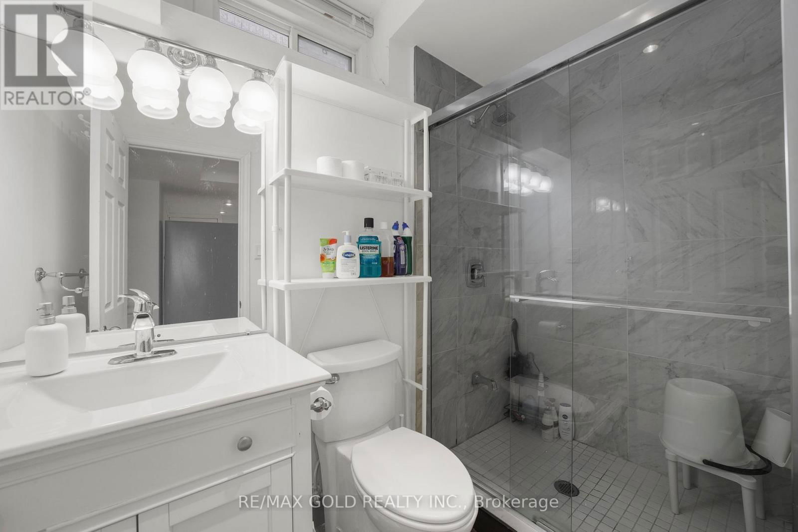 157 BLACK MAPLE CRESCENT Image 34
