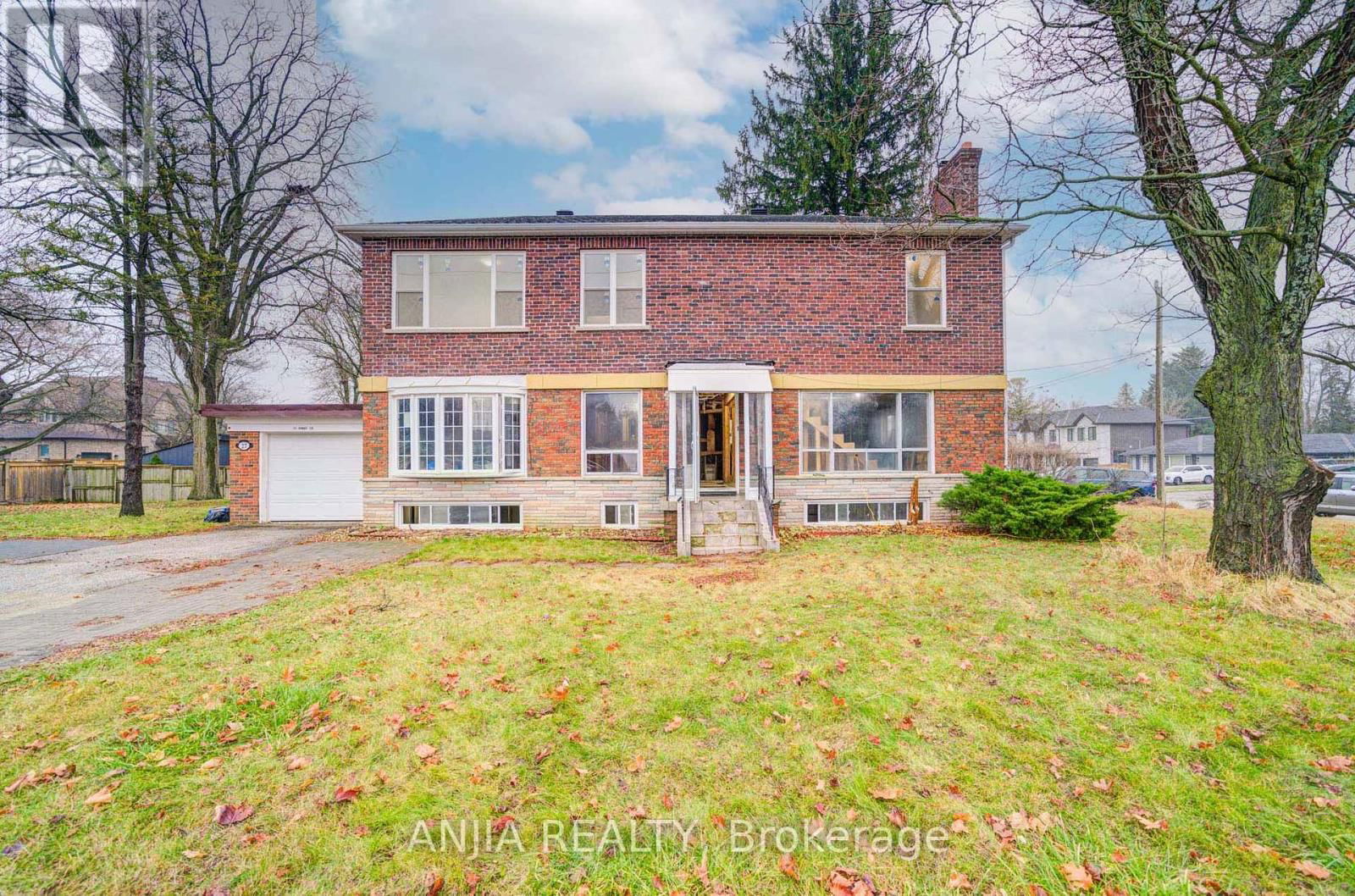 27 JONQUIL CRESCENT Image 1
