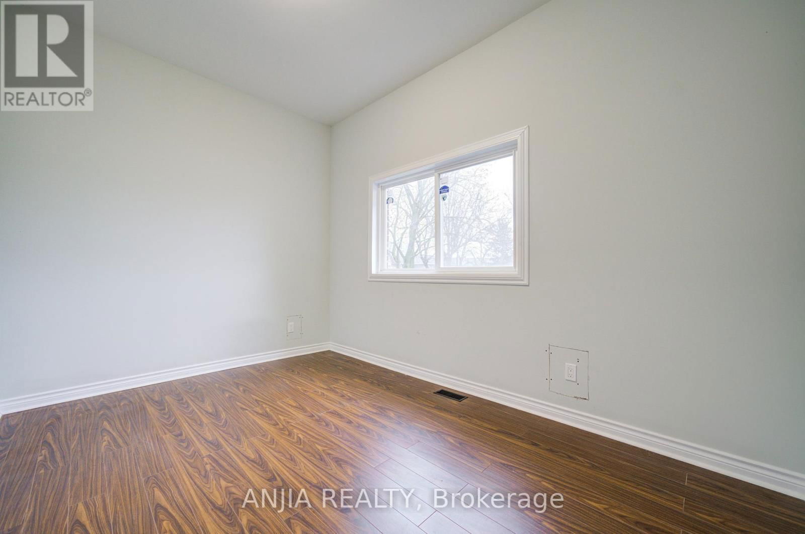 27 JONQUIL CRESCENT Image 10