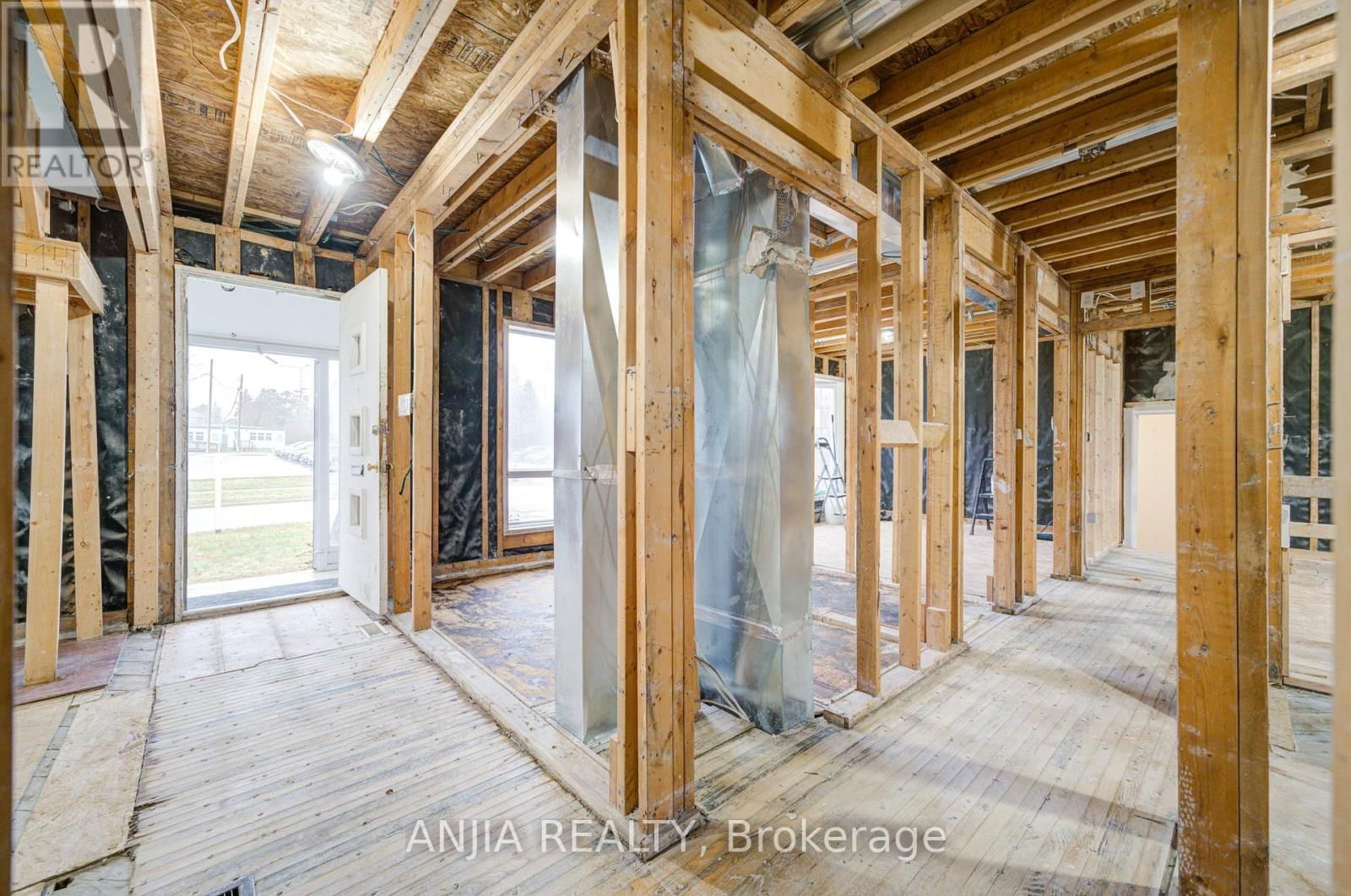 27 JONQUIL CRESCENT Image 19