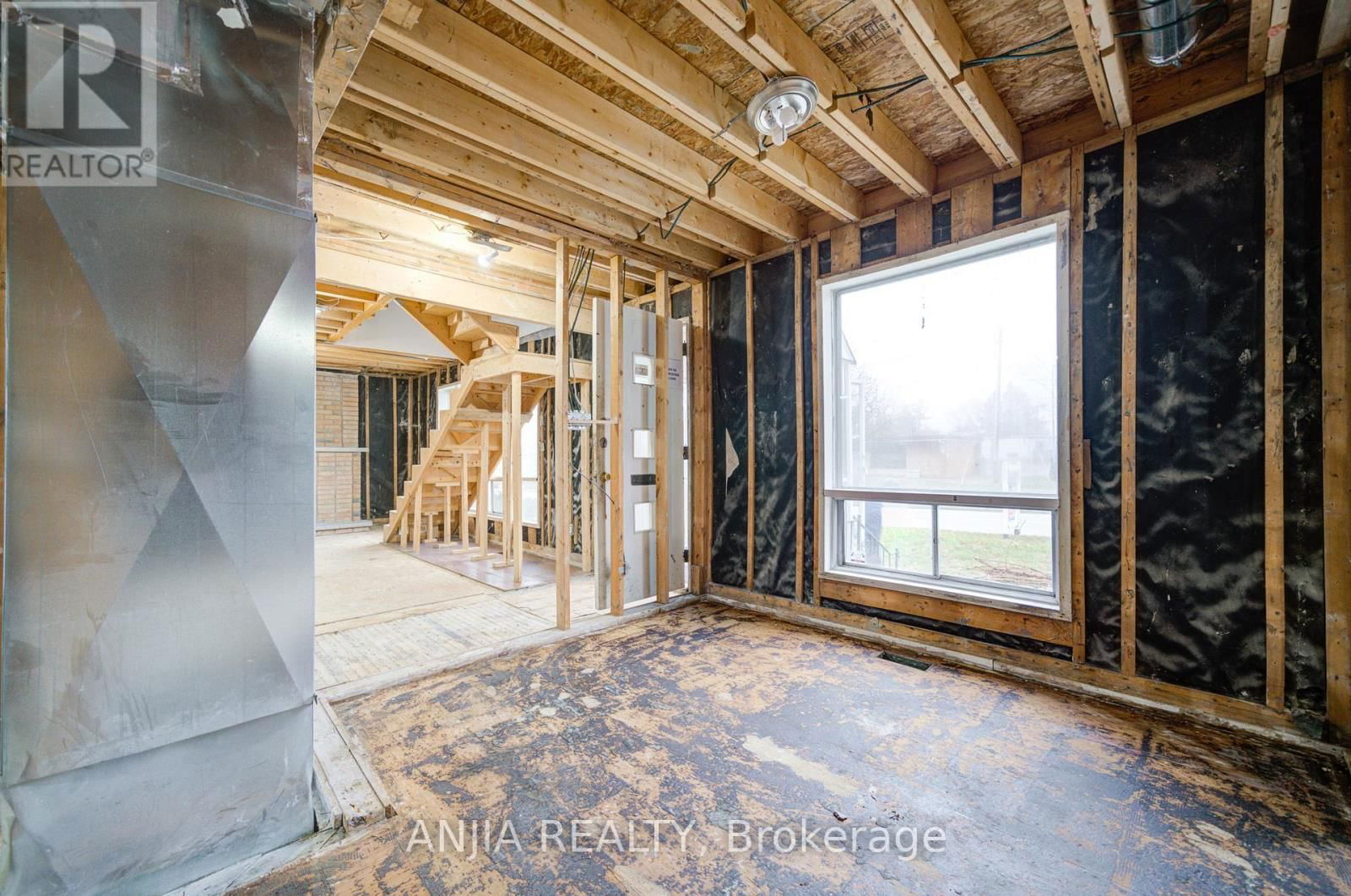 27 JONQUIL CRESCENT Image 20