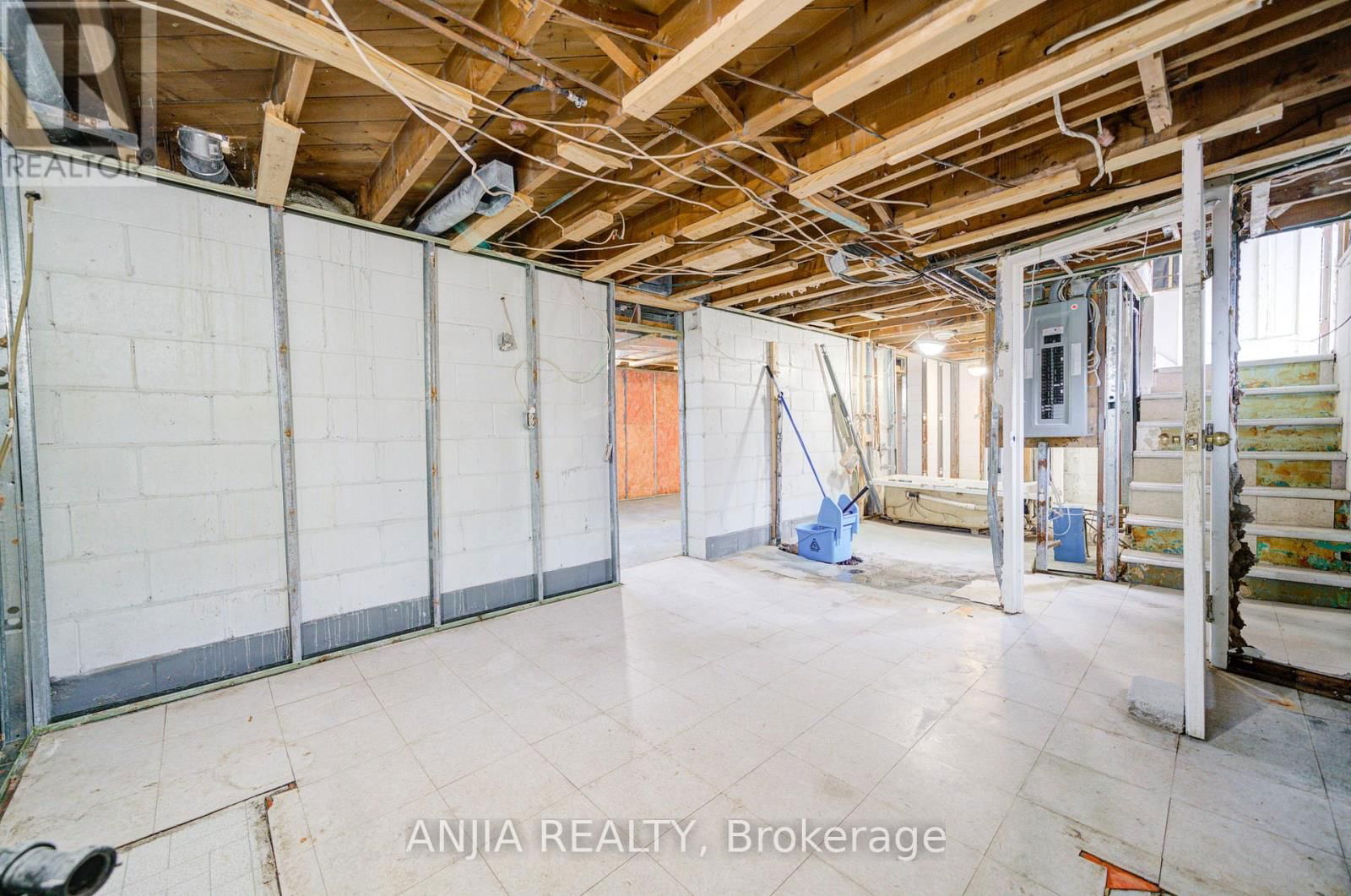 27 JONQUIL CRESCENT Image 28