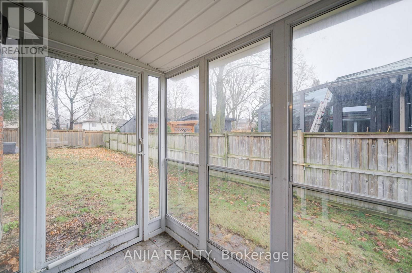 27 JONQUIL CRESCENT Image 3