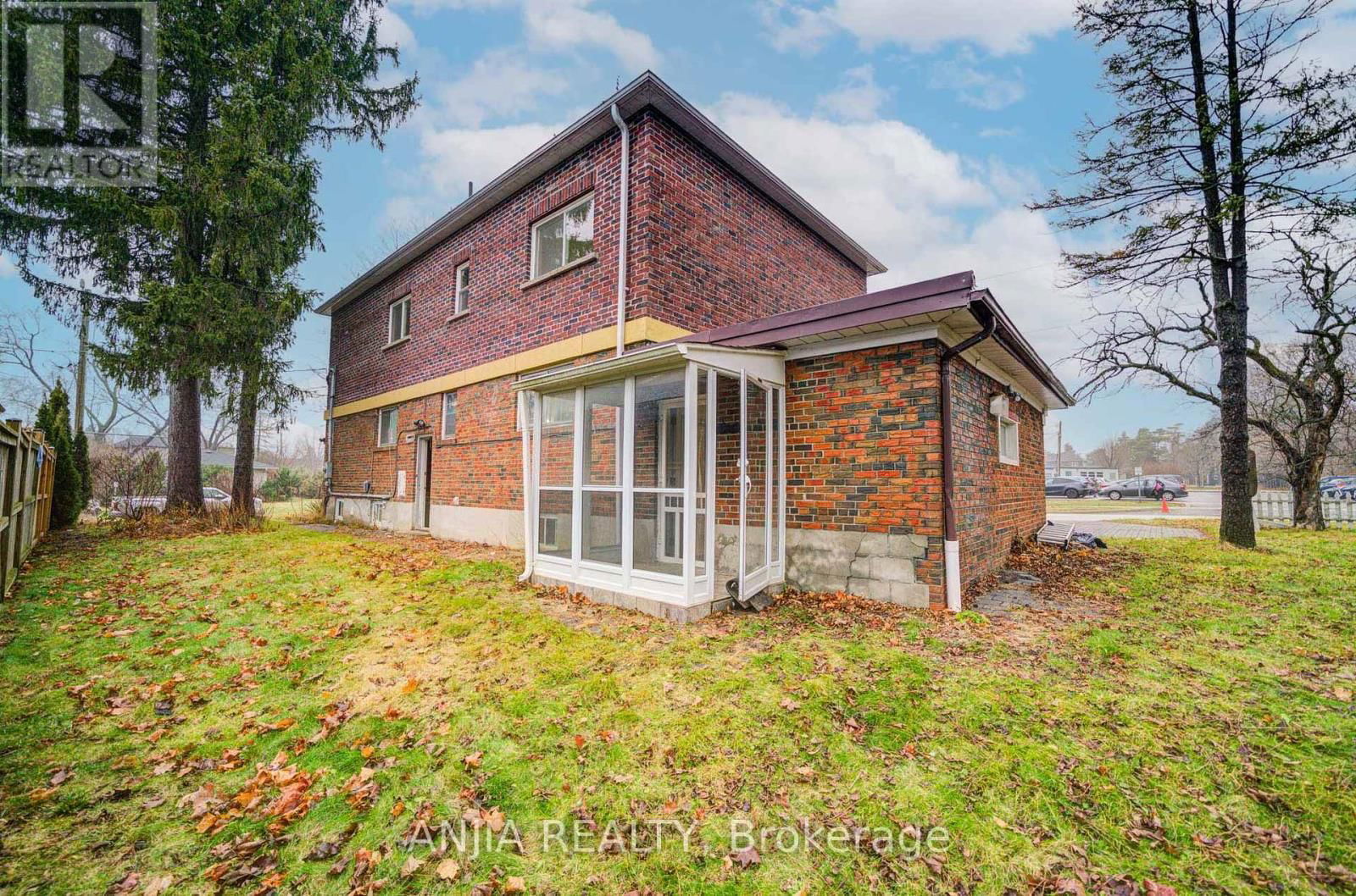 27 JONQUIL CRESCENT Image 36