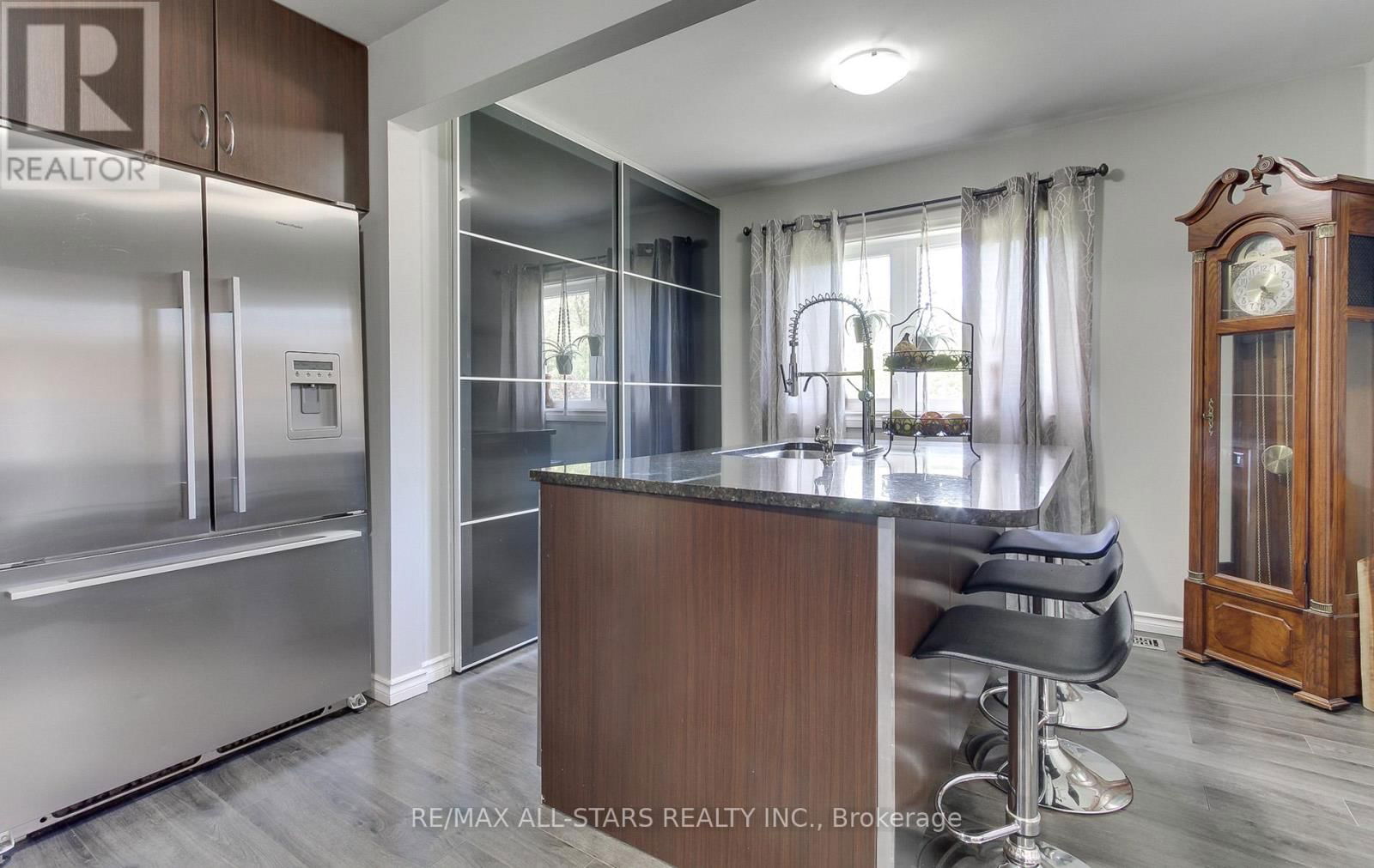 297 WALTER DRIVE Image 10