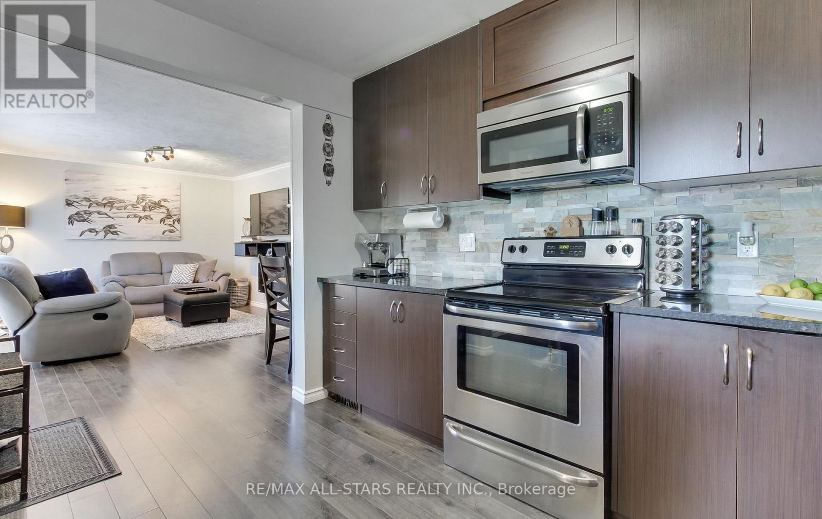 297 WALTER DRIVE Image 12