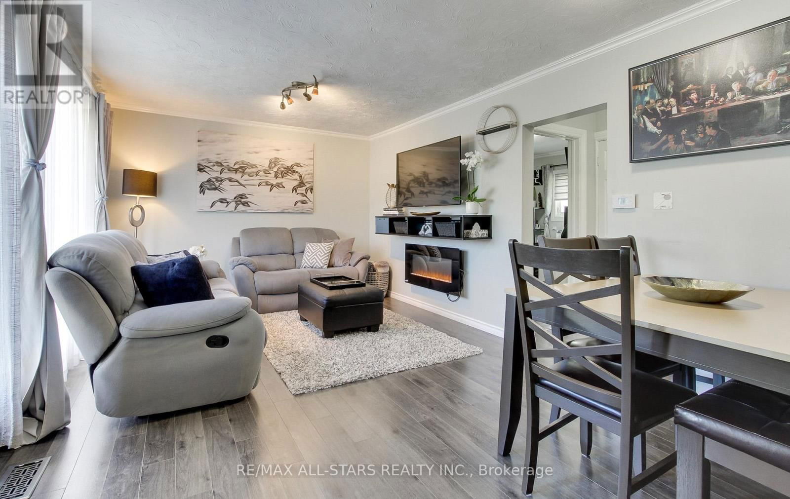 297 WALTER DRIVE Image 14