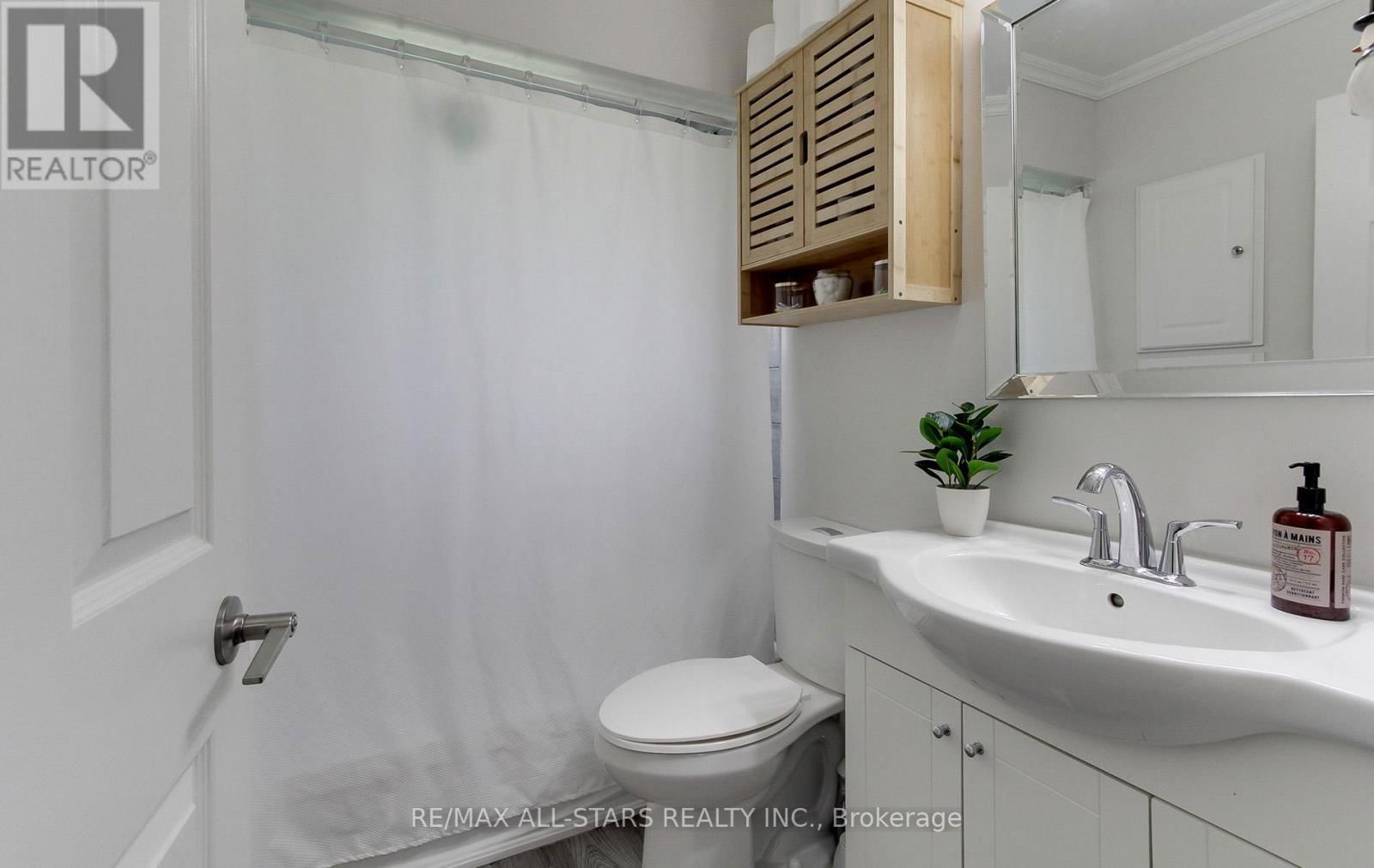 297 WALTER DRIVE Image 24