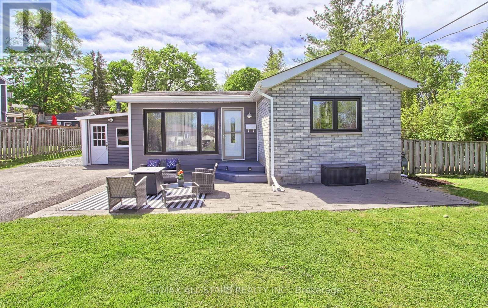 297 WALTER DRIVE Image 4