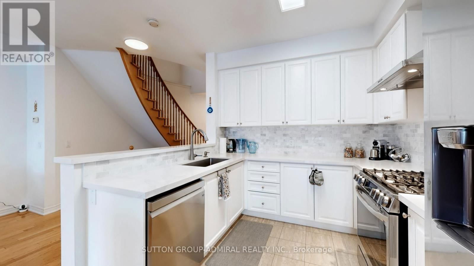 93 WINDROW STREET Image 11