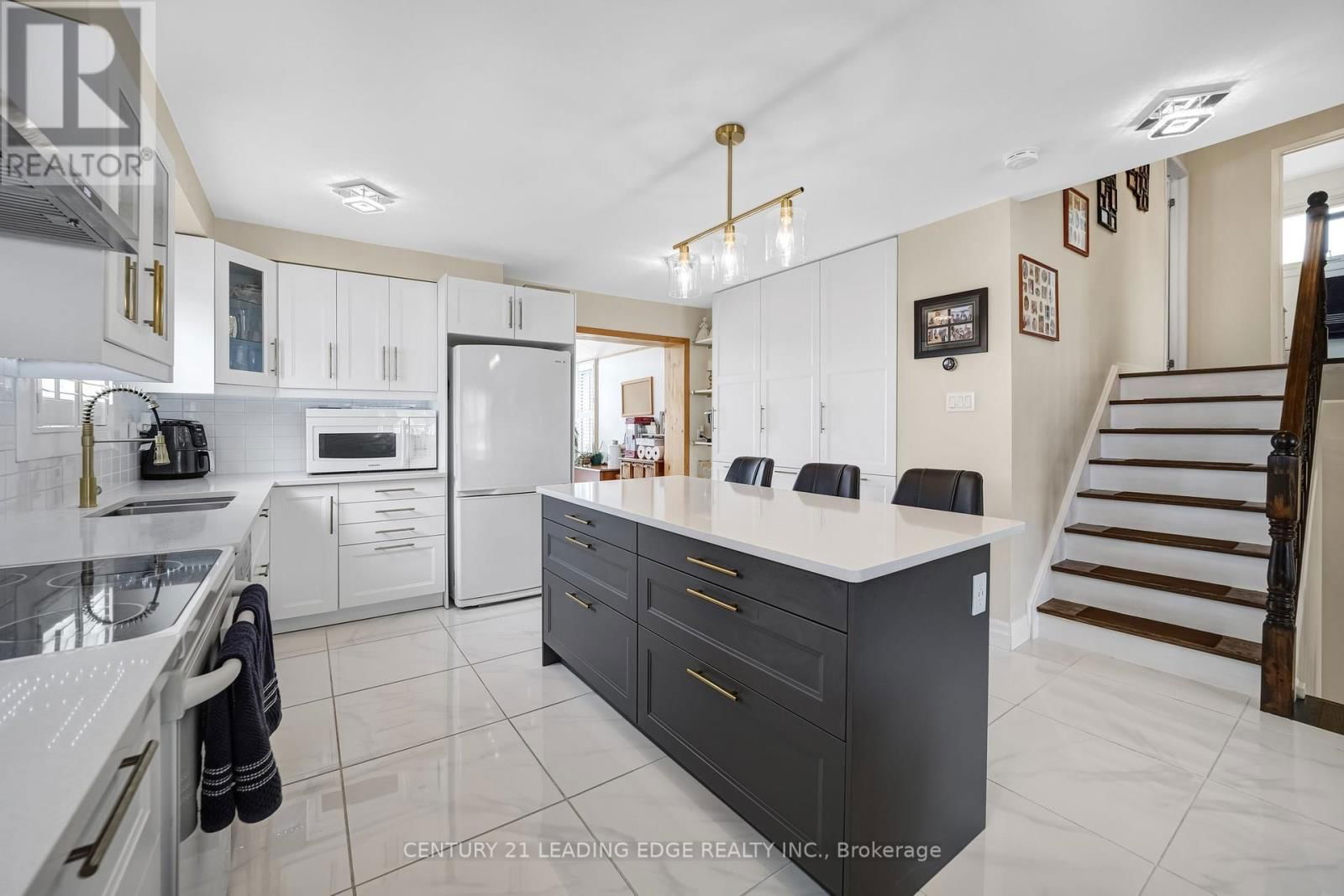 12 MCKEOWN STREET Image 11