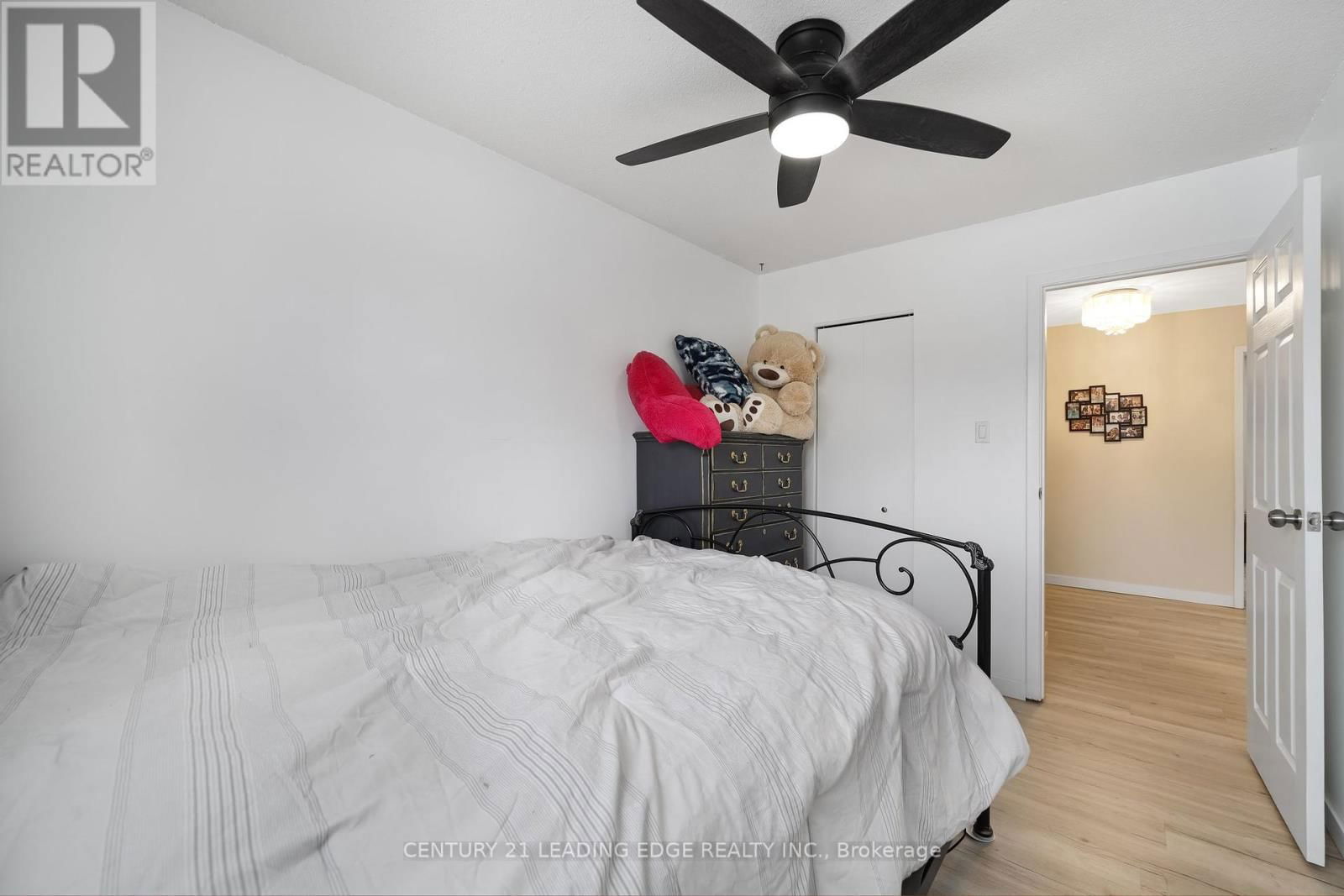 12 MCKEOWN STREET Image 23
