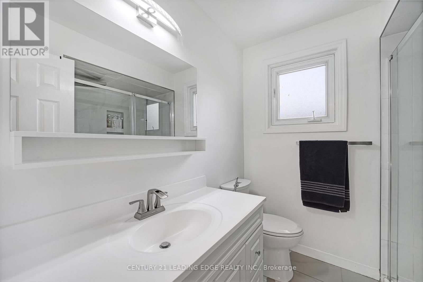 12 MCKEOWN STREET Image 25