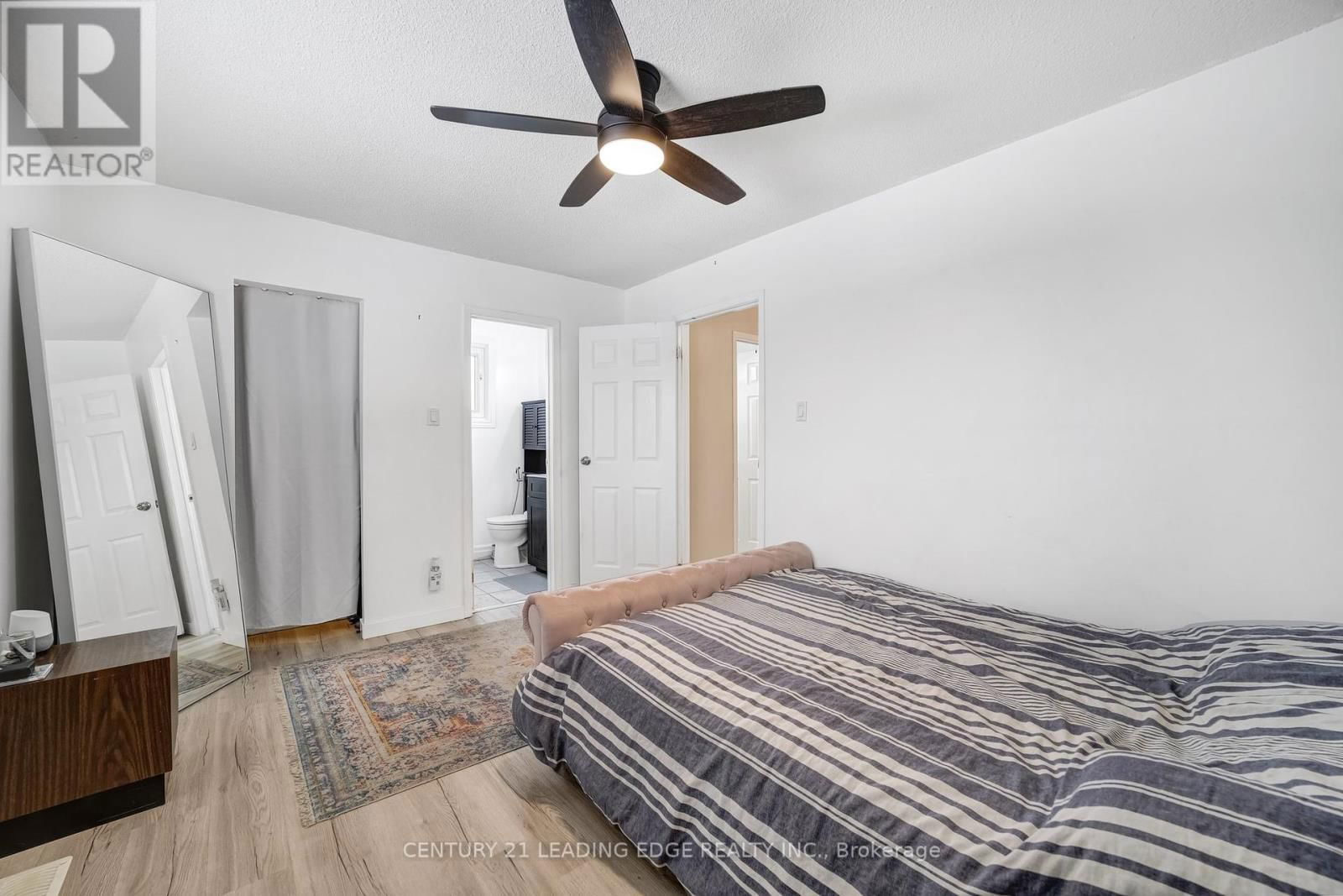 12 MCKEOWN STREET Image 26