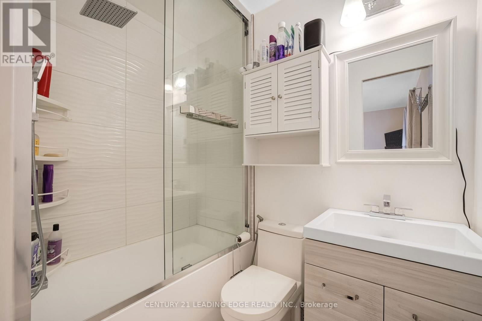 12 MCKEOWN STREET Image 37