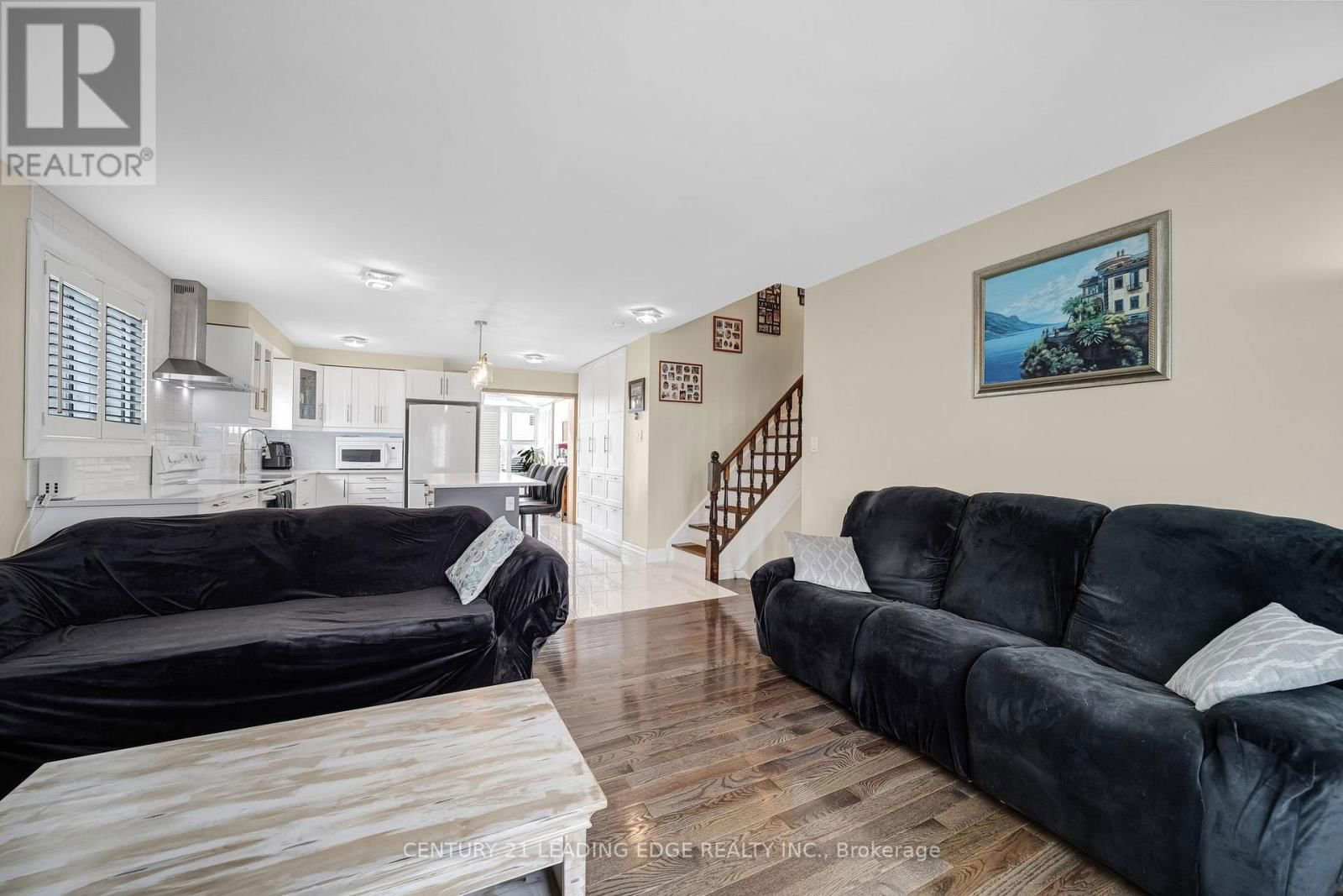 12 MCKEOWN STREET Image 8