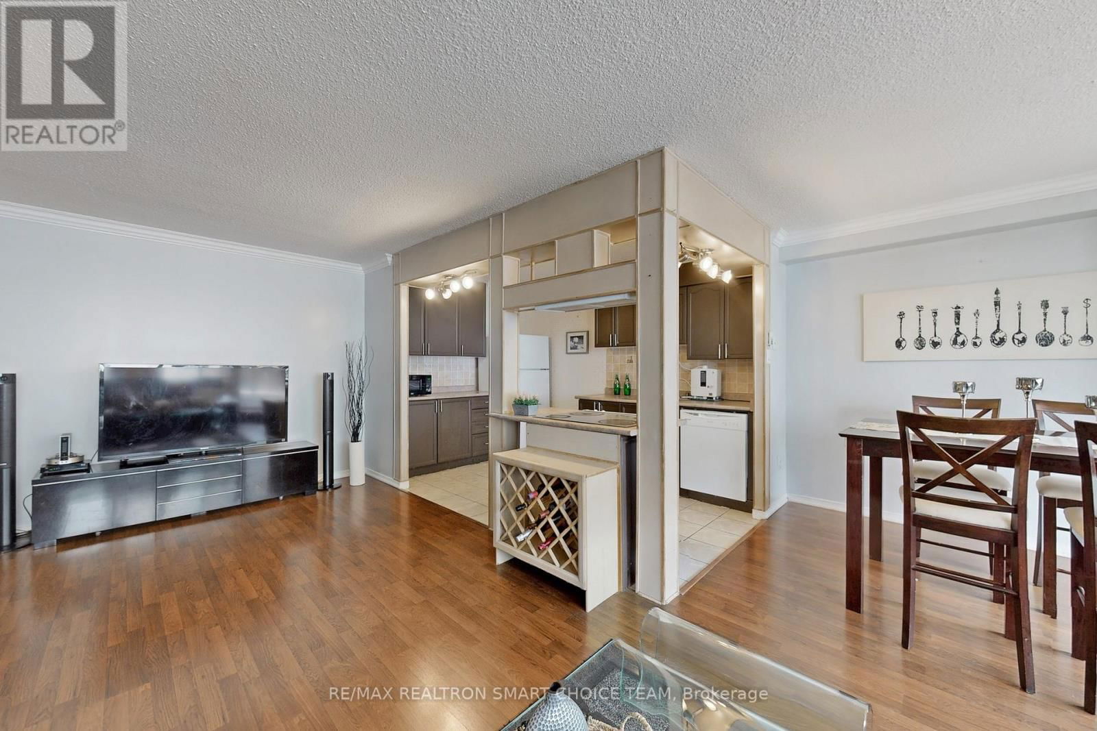 506 - 180 DUDLEY AVENUE Image 6