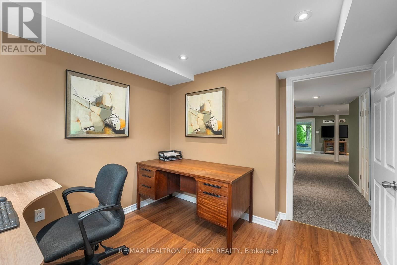 58 OLIVE STREET Image 32
