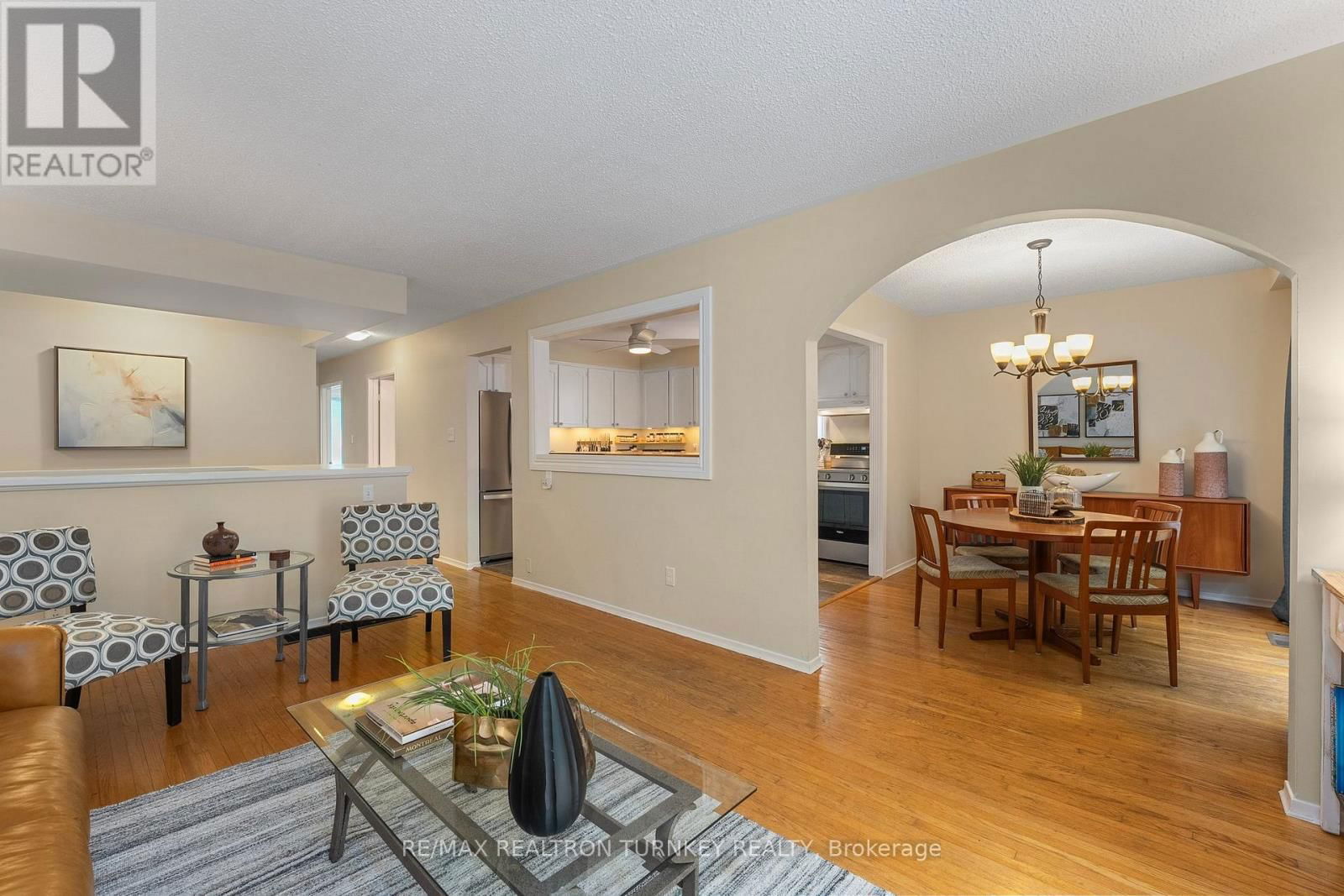 58 OLIVE STREET Image 9