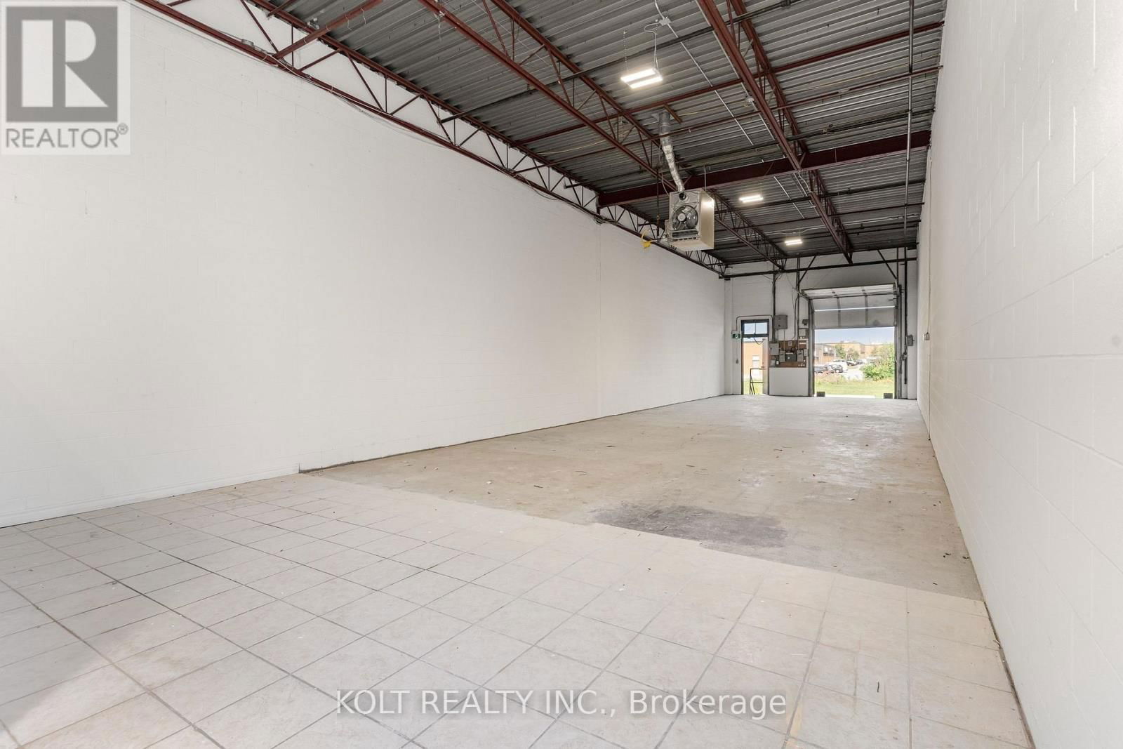 26 - 300 ESNA PARK DRIVE Image 4