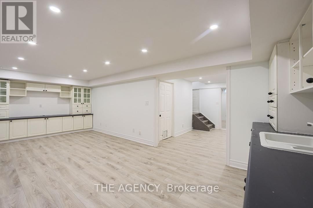 31 BRUNTON PLACE Image 32