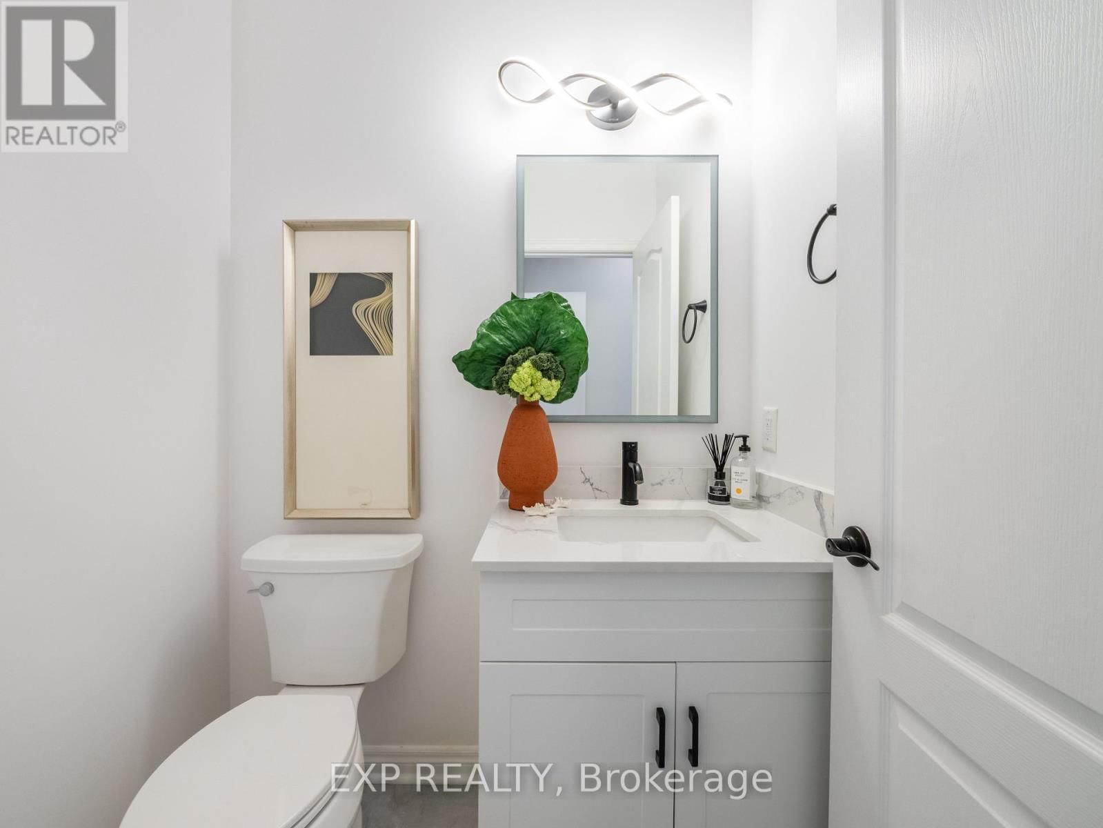76 ACER CRESCENT Image 30