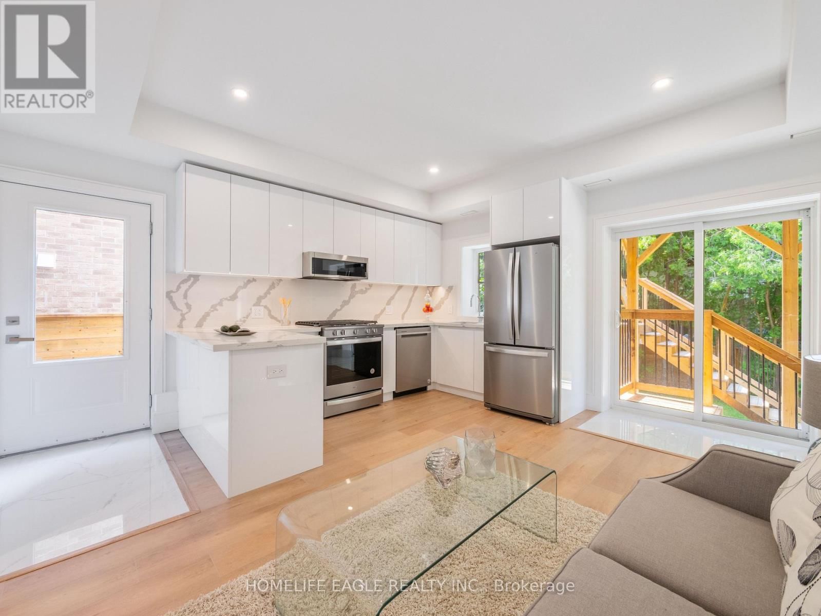 38 MARK STREET Image 25