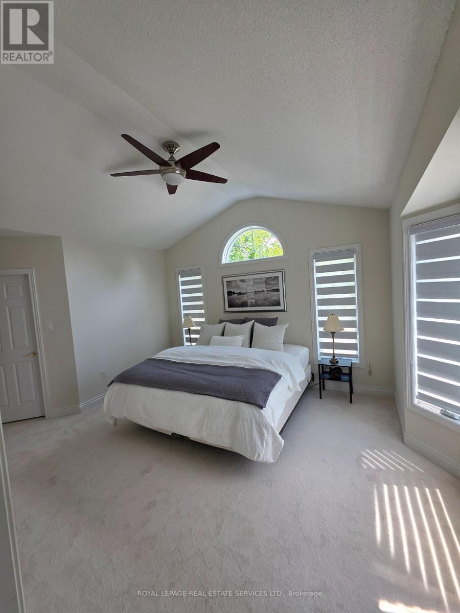 23 - 62 RENAISSANCE POINT Image 7