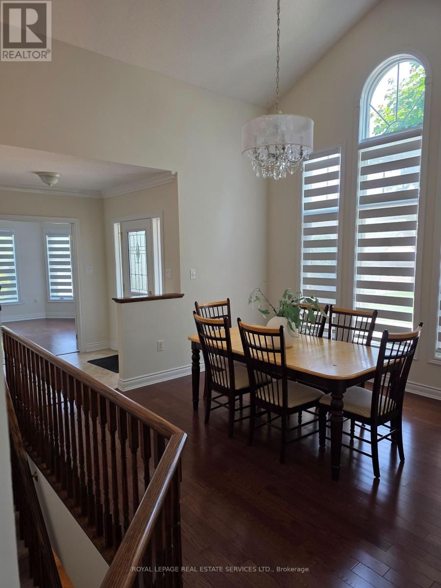 23 - 62 RENAISSANCE POINT Image 8