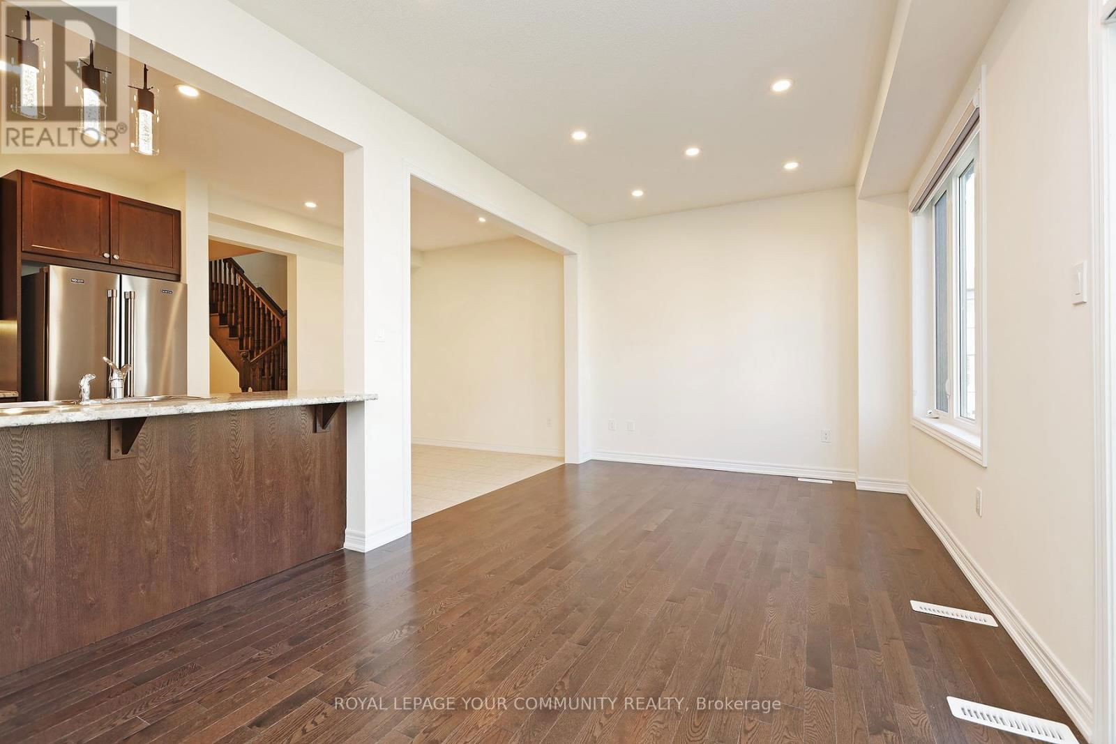 81 BOUNDARY BOULEVARD Image 12