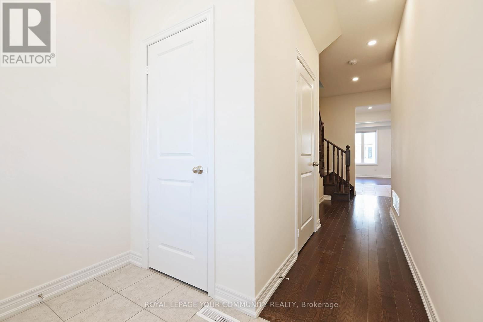 81 BOUNDARY BOULEVARD Image 2