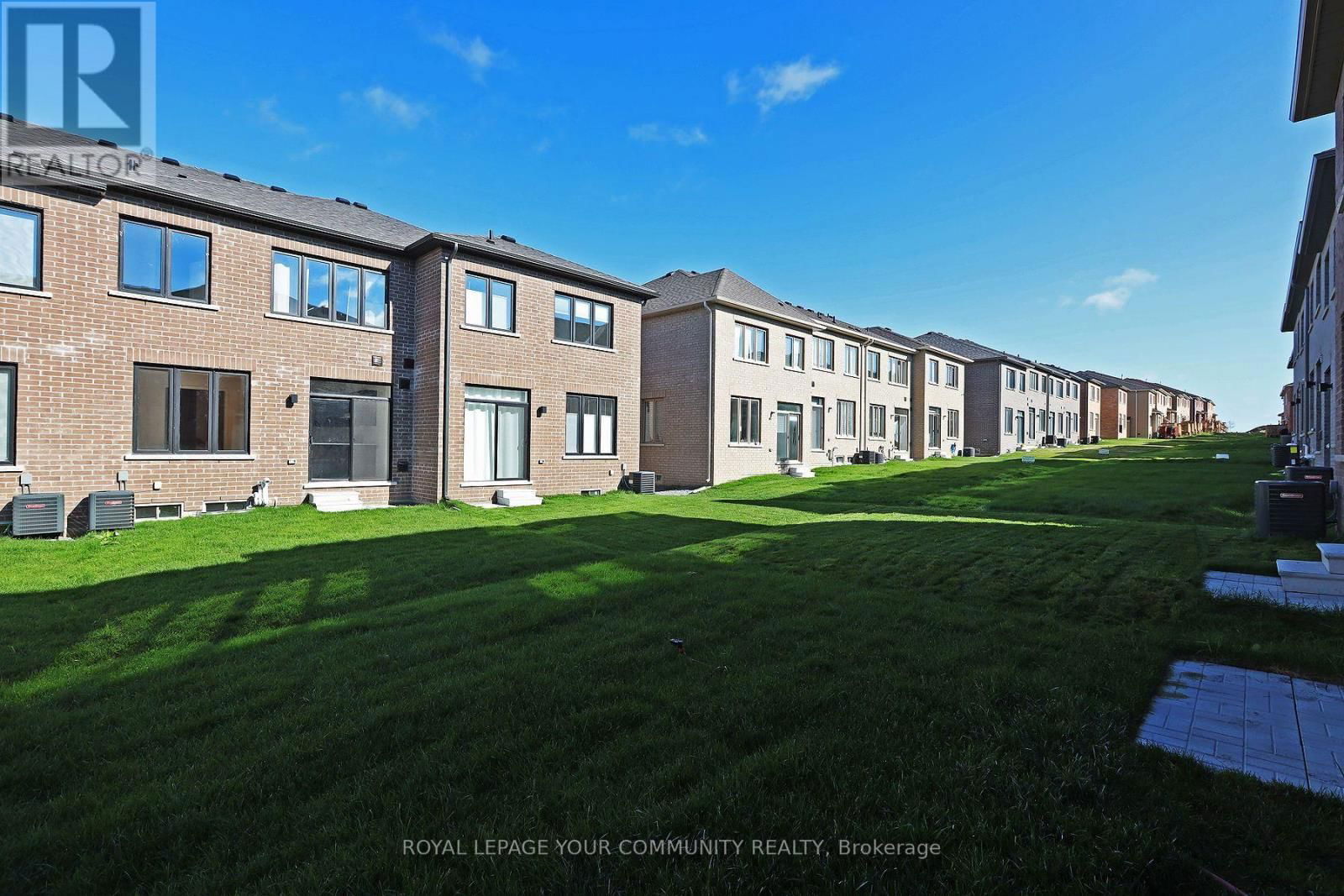81 BOUNDARY BOULEVARD Image 32