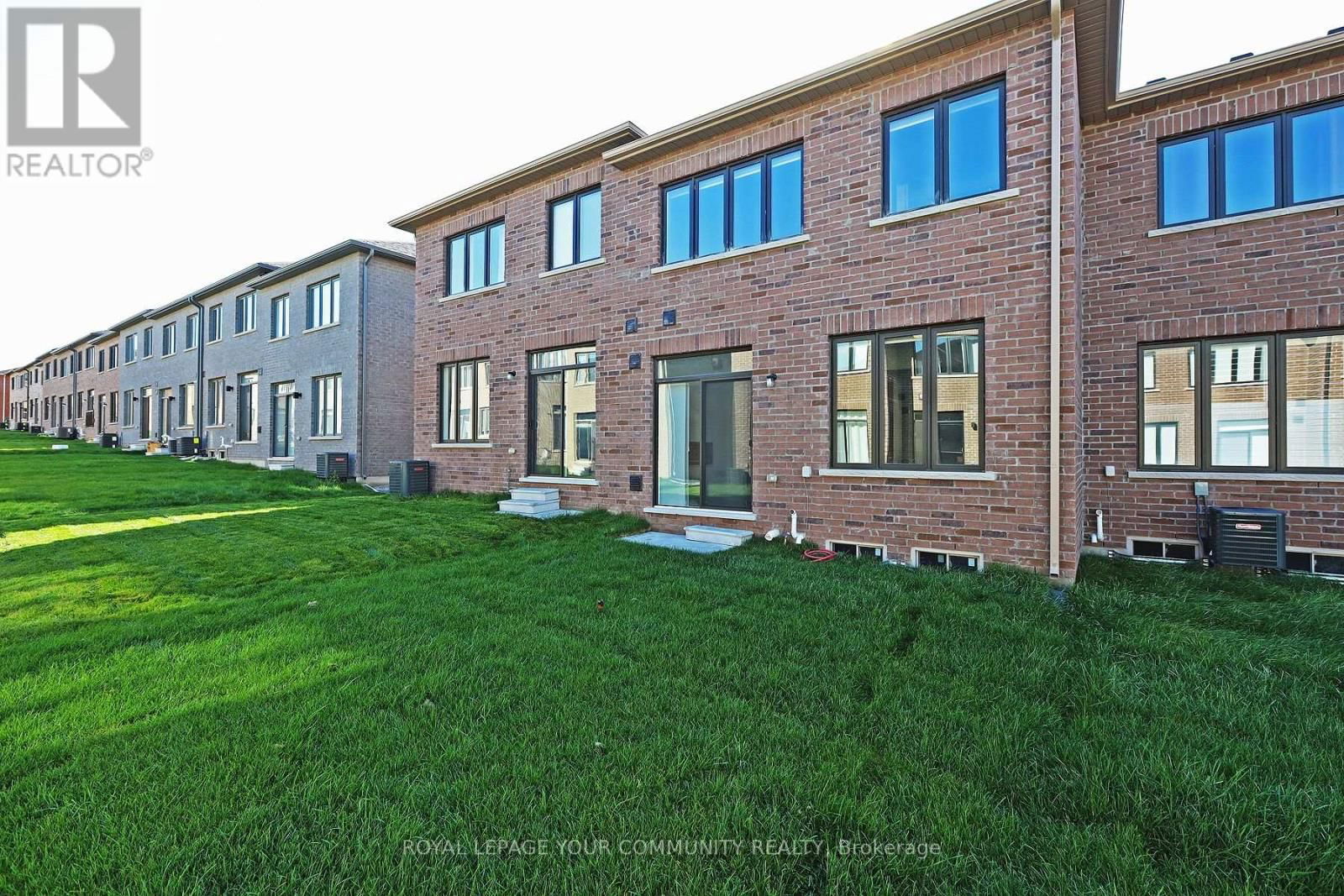 81 BOUNDARY BOULEVARD Image 33