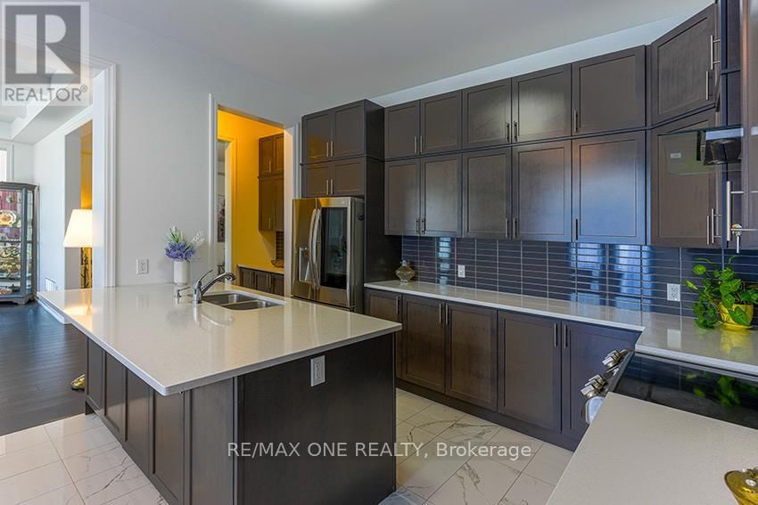 18 FRANK KELLY DRIVE Image 12