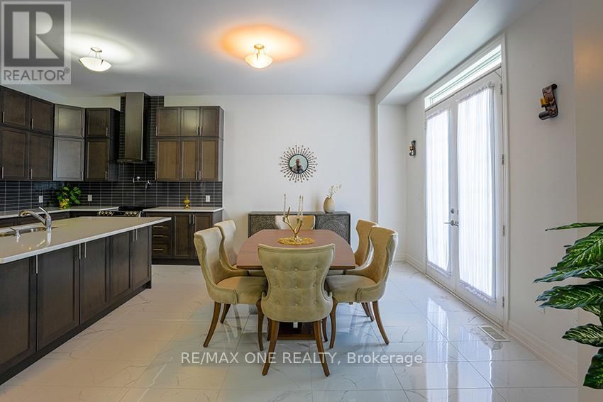 18 FRANK KELLY DRIVE Image 19