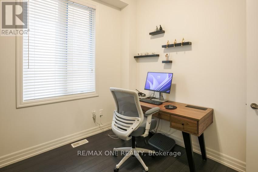 18 FRANK KELLY DRIVE Image 23