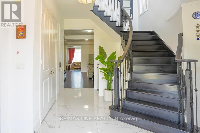 18 FRANK KELLY DRIVE Image 3