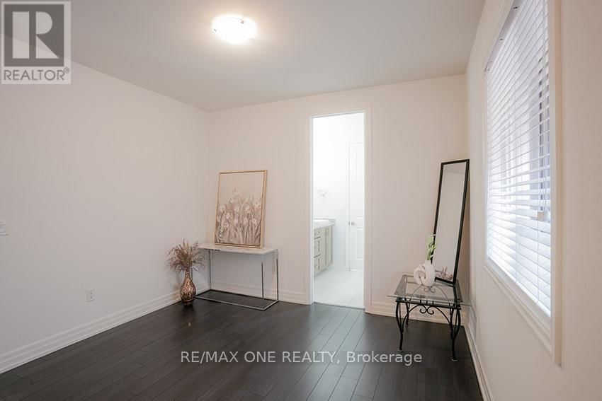 18 FRANK KELLY DRIVE Image 30