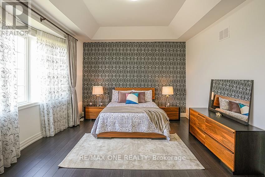 18 FRANK KELLY DRIVE Image 35