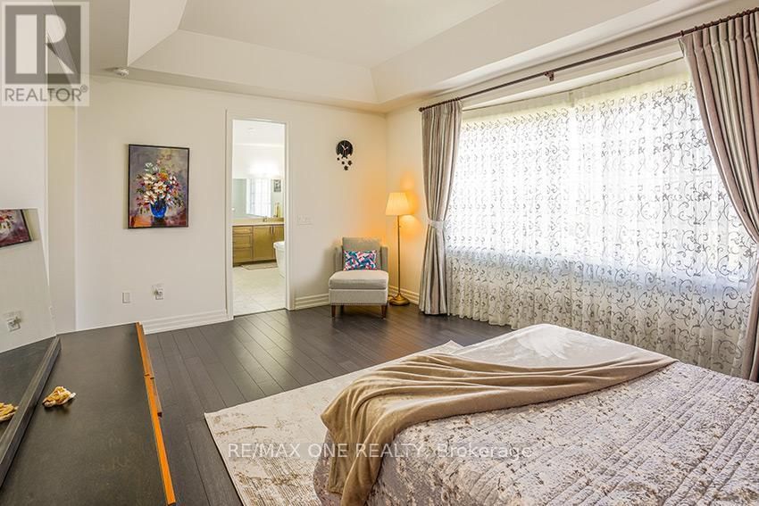 18 FRANK KELLY DRIVE Image 36