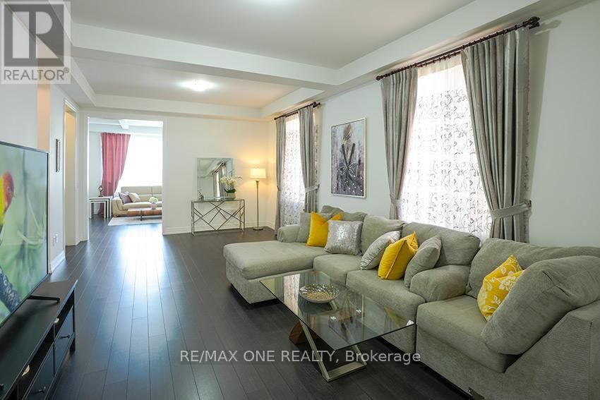18 FRANK KELLY DRIVE Image 6