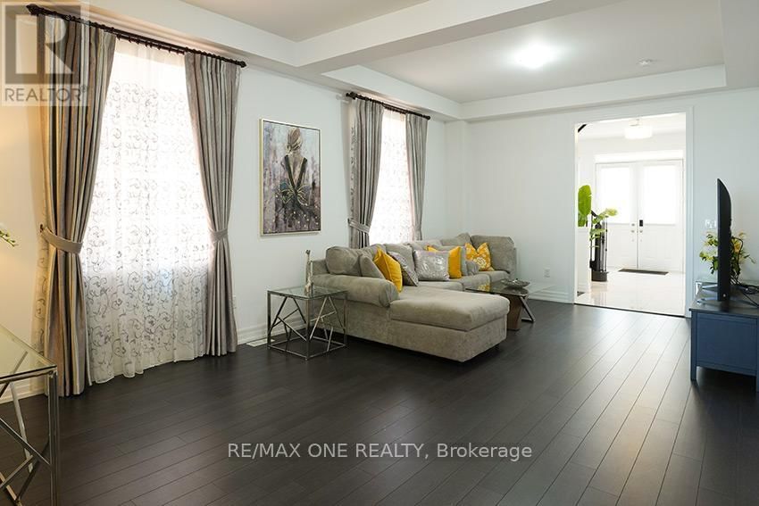 18 FRANK KELLY DRIVE Image 7