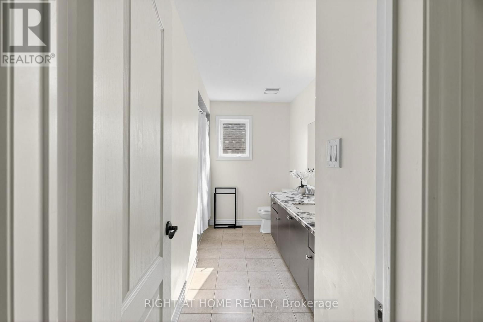 268 CARRIER CRESCENT Image 48