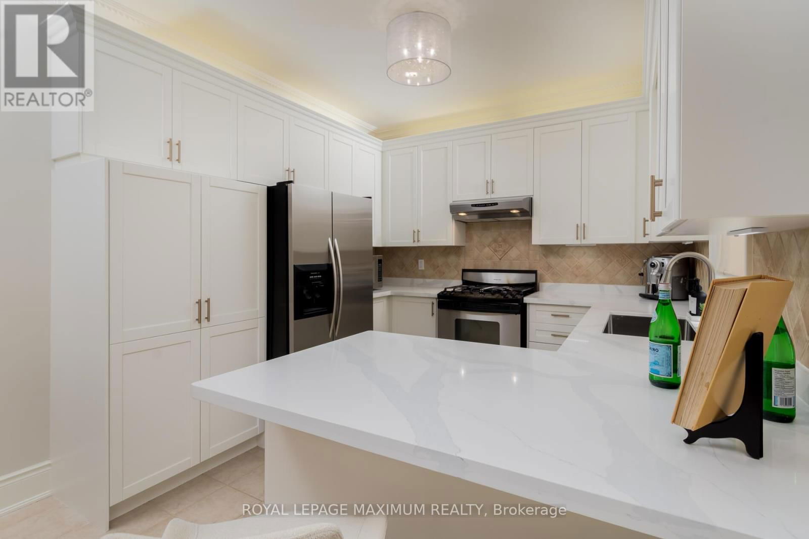 16 SAINT CLARE BOULEVARD Image 10
