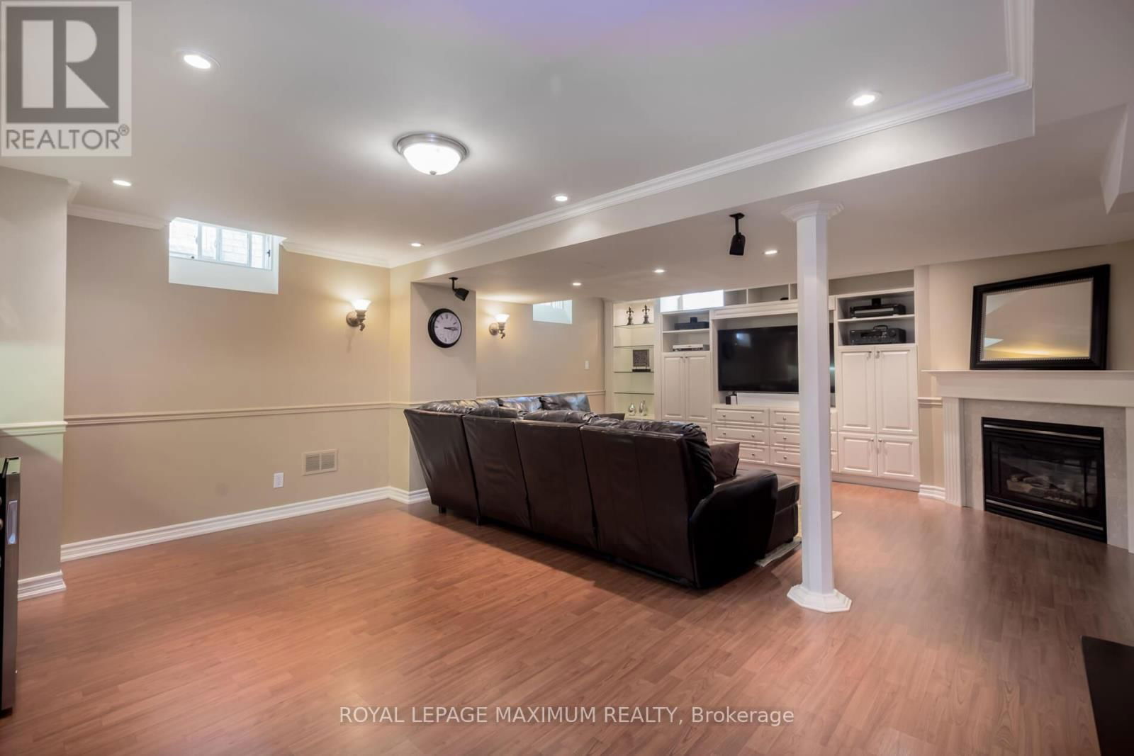 16 SAINT CLARE BOULEVARD Image 20