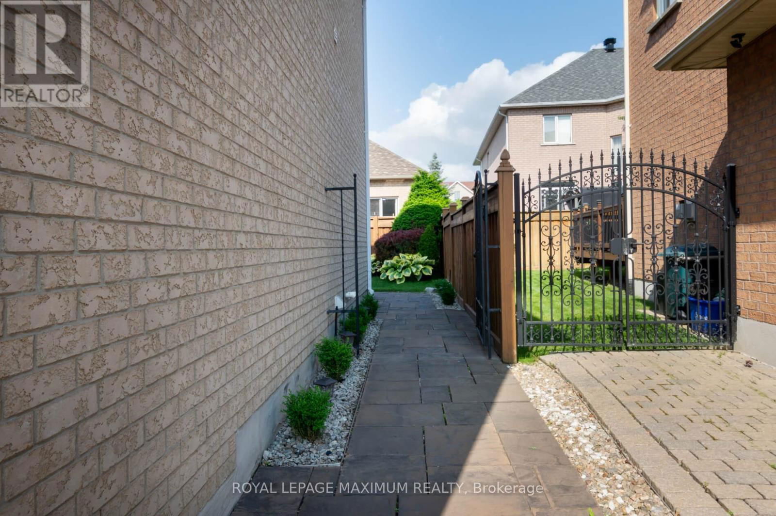 16 SAINT CLARE BOULEVARD Image 28