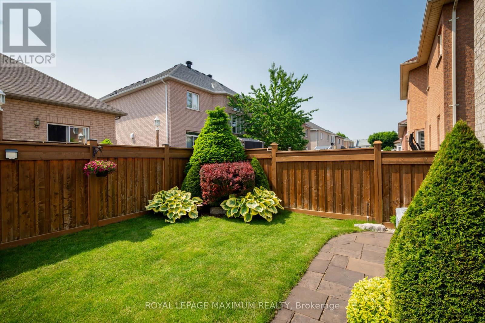 16 SAINT CLARE BOULEVARD Image 35