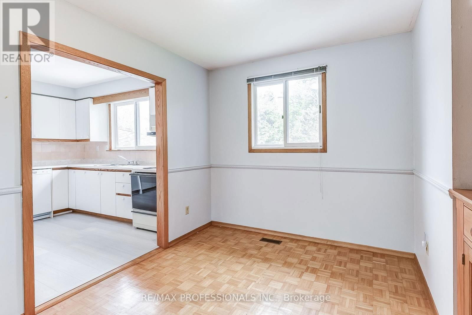 11 SHADBOLT COURT Image 18