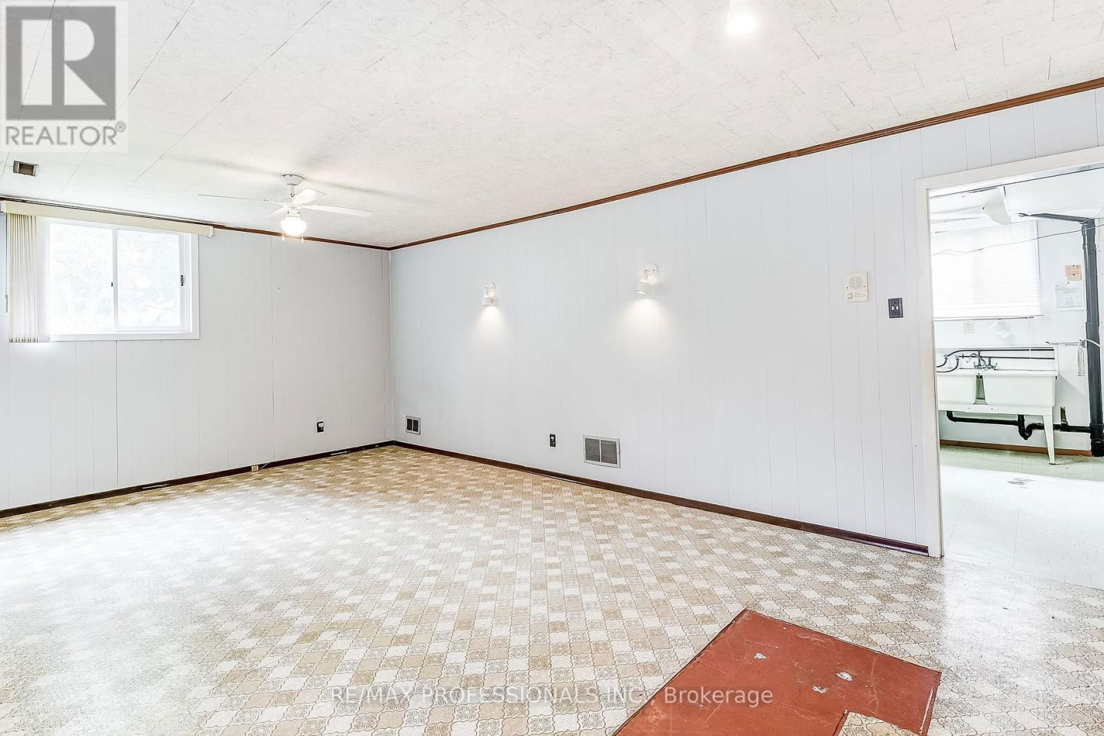 11 SHADBOLT COURT Image 33